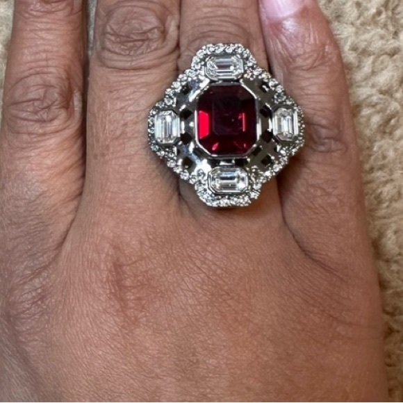 Swarovski red Sheila ring - Picture 3 of 4